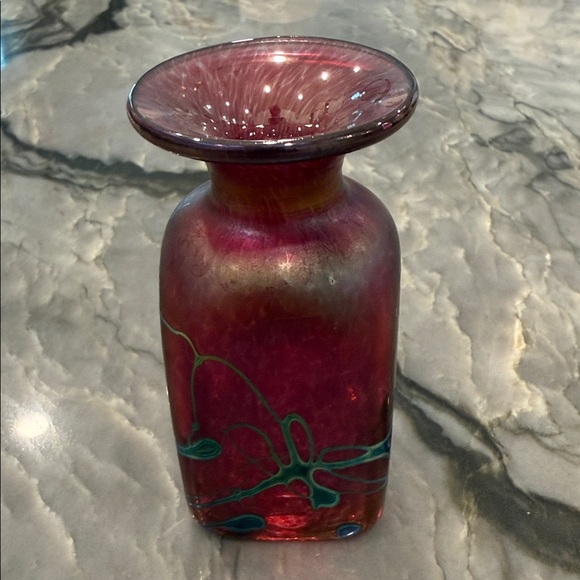 Artistic Pink and Bluish-Green Glass Vase - Picture 3 of 6